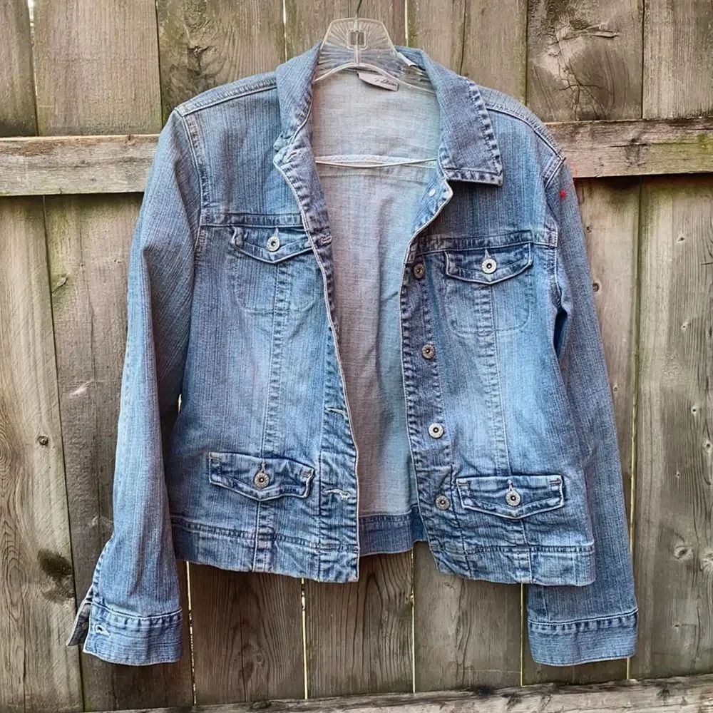 Chico’s Denim jacket sz. 0